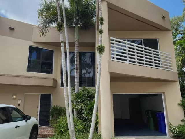 Продажа дома по адресу 101 SE 15th Avenue E - фото 8902308