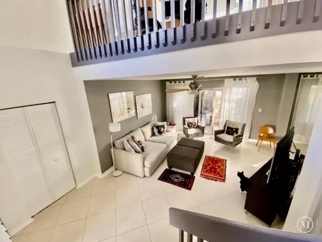 Продажа дома по адресу 101 SE 15th Avenue E - фото 8902313
