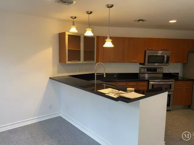 Продажа дома по адресу 101 SE 15th Avenue E - фото 8902298