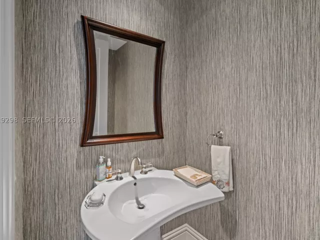 Продажа квартиры #1606 - фото 9057905