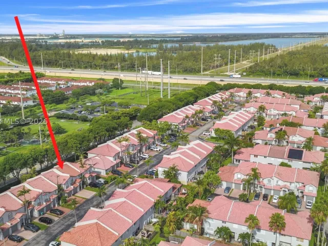 Продажа дома по адресу 11468 NW 50th Ter - фото 8964290