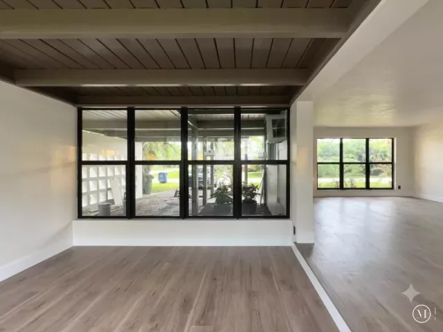Продажа дома по адресу 2513 NW 8th Avenue - фото 8920330