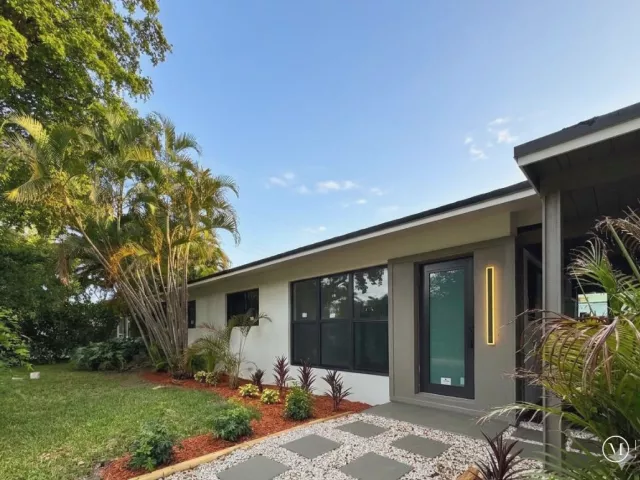 Продажа дома по адресу 2513 NW 8th Avenue - фото 8920324