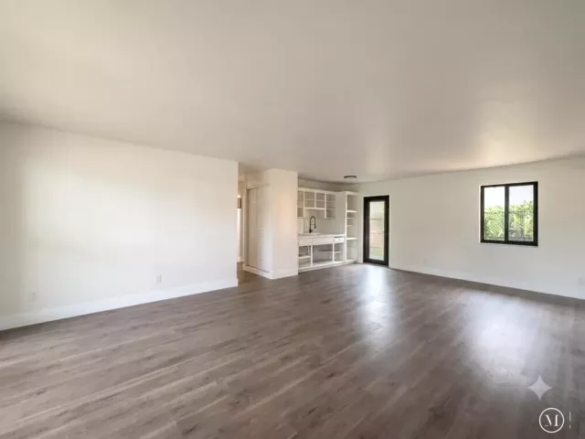 Продажа дома по адресу 2513 NW 8th Avenue - фото 8920325
