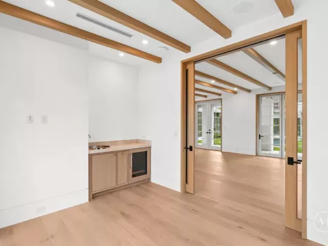 Продажа дома по адресу 125 Worth Court N - фото 8901384