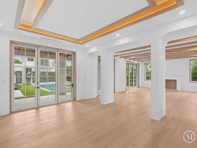 Продажа дома по адресу 125 Worth Court N - фото 8901374