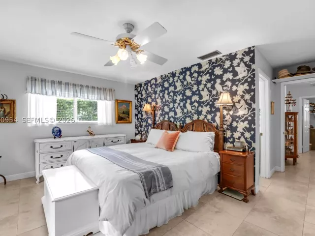 Продажа дома по адресу 10421 SW 107th St - фото 8892048