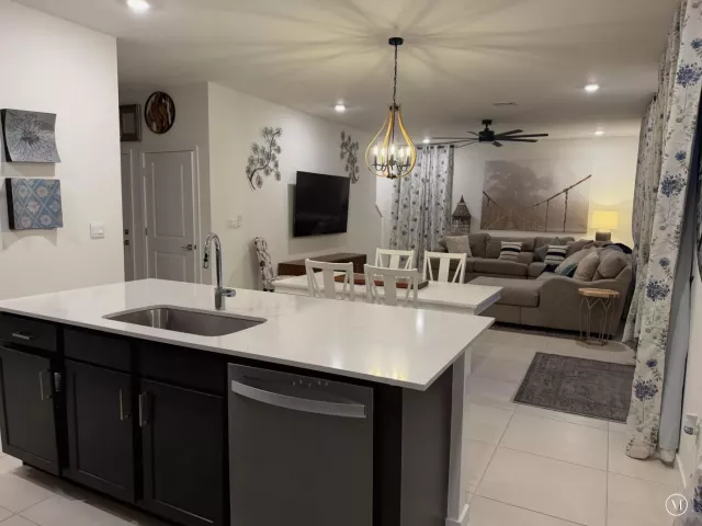 Продажа дома по адресу 1325 NE 2nd Court - фото 8879058