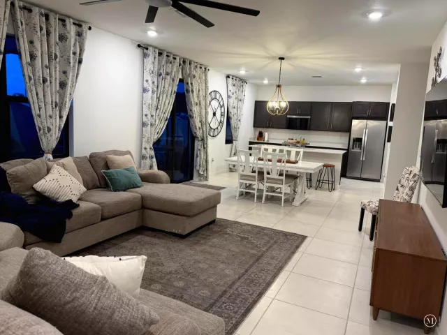 Продажа дома по адресу 1325 NE 2nd Court - фото 8879059