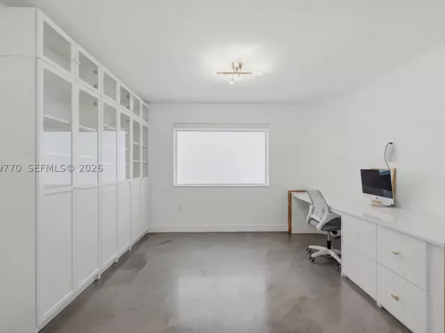 Продажа дома по адресу 2558 NE 206th Ter - фото 8886883