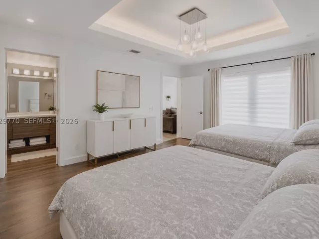 Продажа дома по адресу 2558 NE 206th Ter - фото 8886884