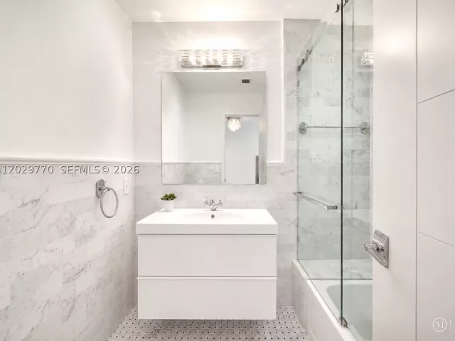 Продажа дома по адресу 2558 NE 206th Ter - фото 8886889