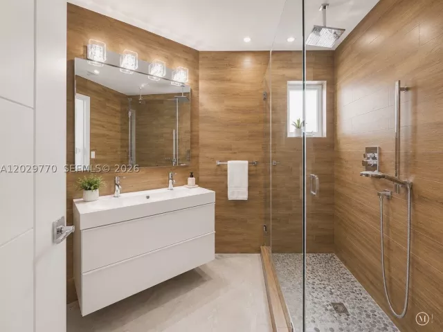 Продажа дома по адресу 2558 NE 206th Ter - фото 8886892