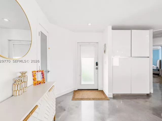 Продажа дома по адресу 2558 NE 206th Ter - фото 8886877