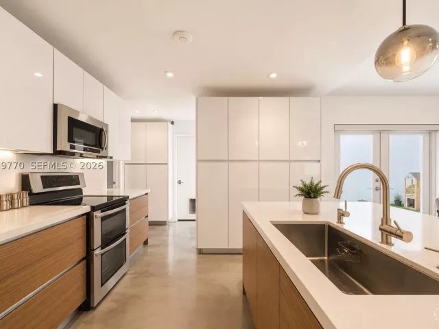 Продажа дома по адресу 2558 NE 206th Ter - фото 8886882