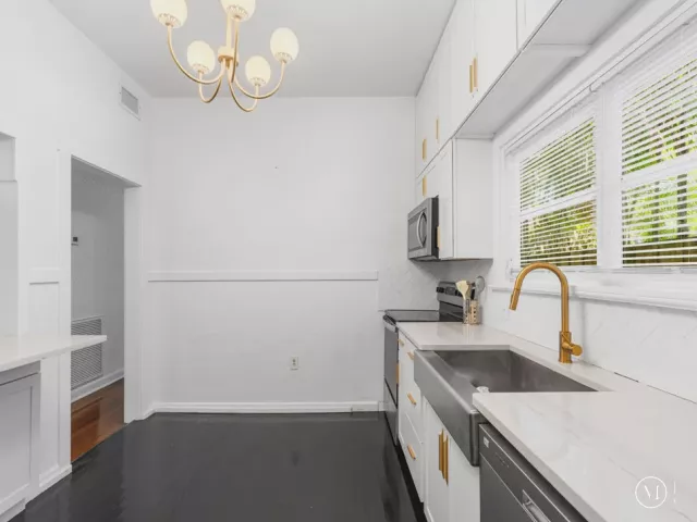Продажа дома по адресу 333 Marlborough Road - фото 8879278
