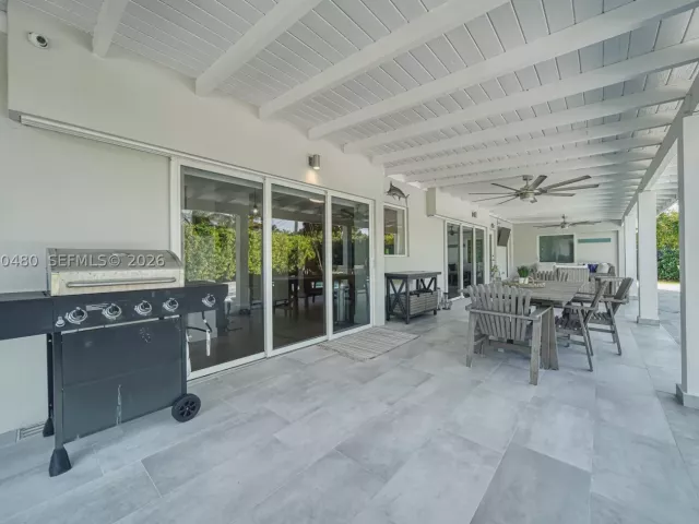 Продажа дома по адресу 10600 SW 80th Ct - фото 9307937