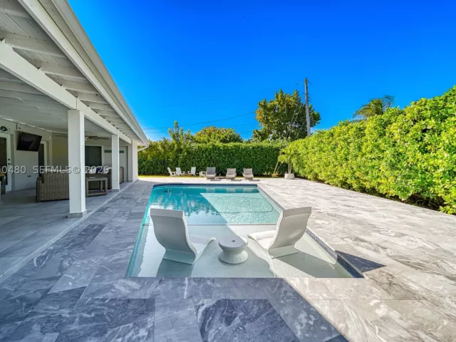 Продажа дома по адресу 10600 SW 80th Ct - фото 9307940