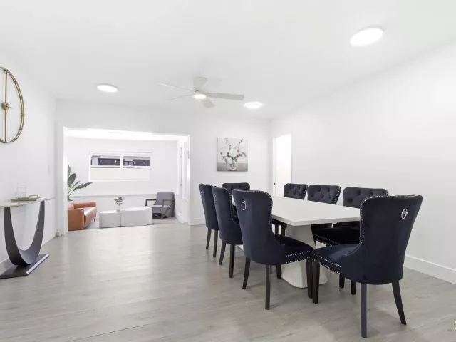 Продажа дома по адресу 6444 Oak Street - фото 9233177