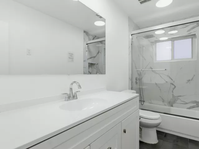 Продажа дома по адресу 6444 Oak Street - фото 9233193