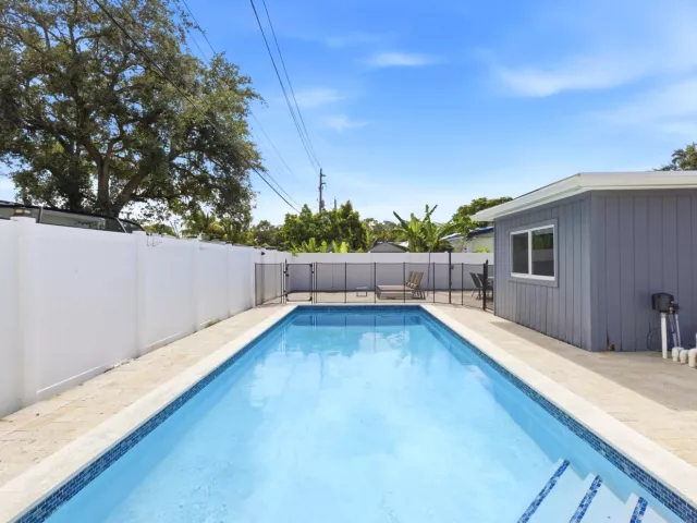 Продажа дома по адресу 6444 Oak Street - фото 9233222