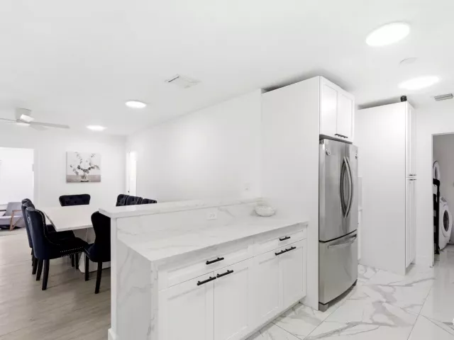 Продажа дома по адресу 6444 Oak Street - фото 9233167