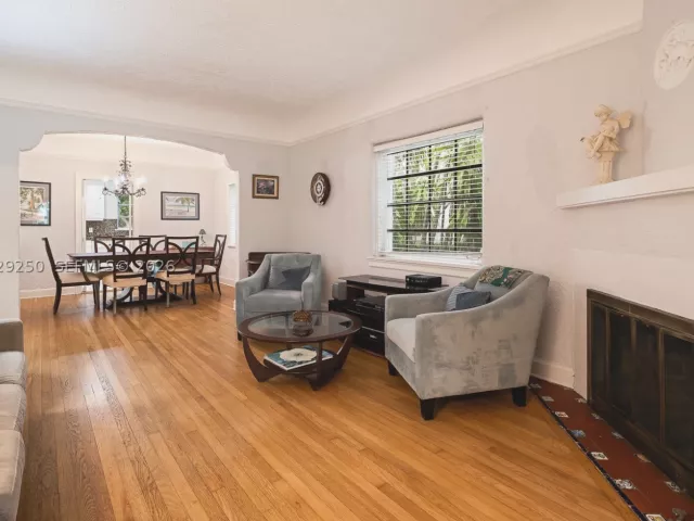 Продажа дома по адресу 732 Majorca Ave - фото 8885788