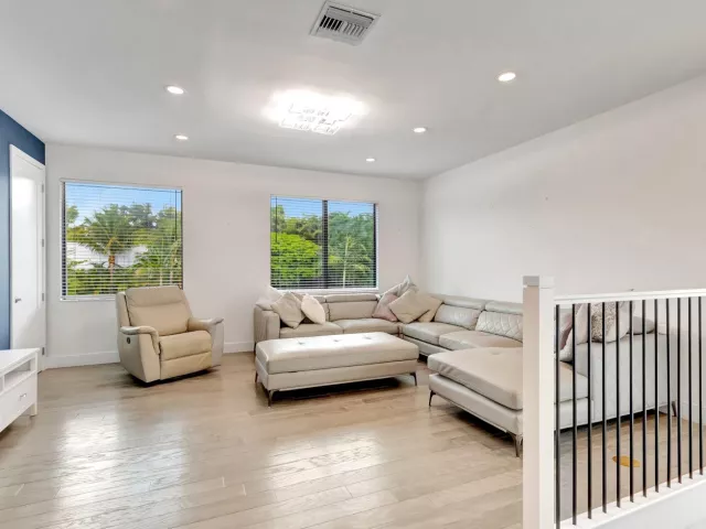 Продажа дома по адресу 8080 Laurel Falls Drive - фото 9250256