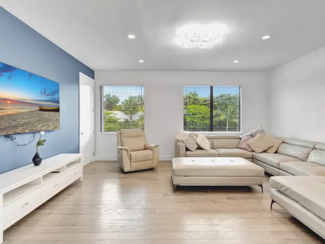 Продажа дома по адресу 8080 Laurel Falls Drive - фото 9250257