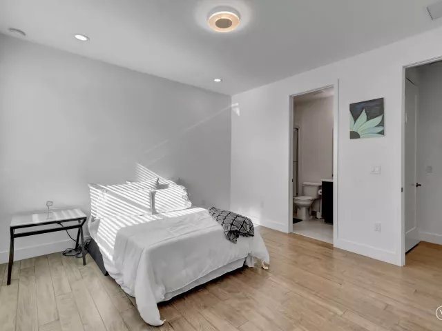 Продажа дома по адресу 8080 Laurel Falls Drive - фото 9250262