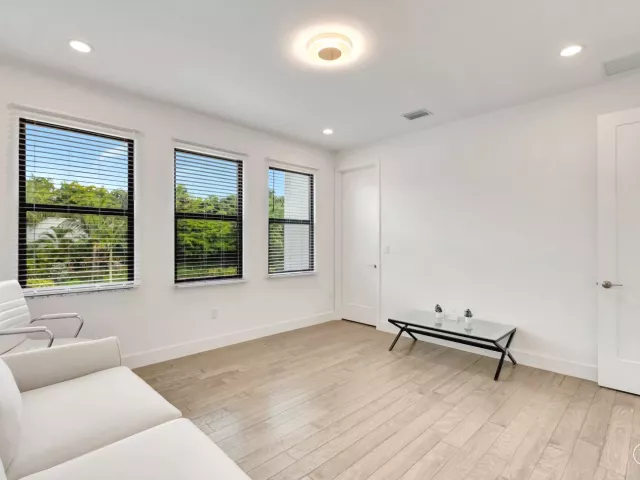 Продажа дома по адресу 8080 Laurel Falls Drive - фото 9250264