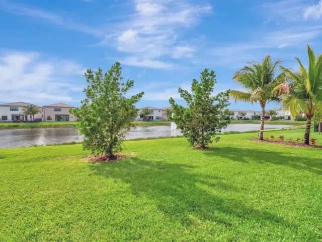 Продажа дома по адресу 8080 Laurel Falls Drive - фото 9250269