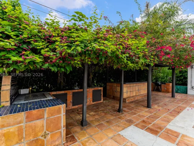 Продажа дома по адресу 7603 SW 91st Ave - фото 9287941