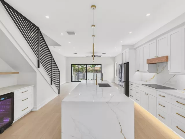 Продажа дома по адресу 507 SW 11th Street - фото 8920310