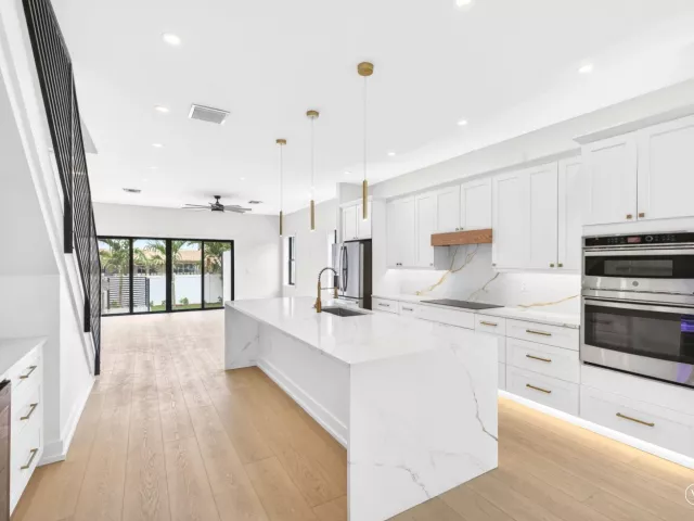 Продажа дома по адресу 507 SW 11th Street - фото 8920311