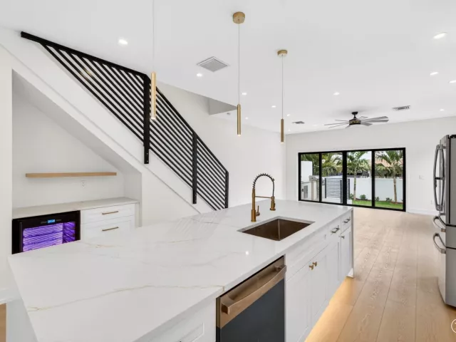 Продажа дома по адресу 507 SW 11th Street - фото 8920317
