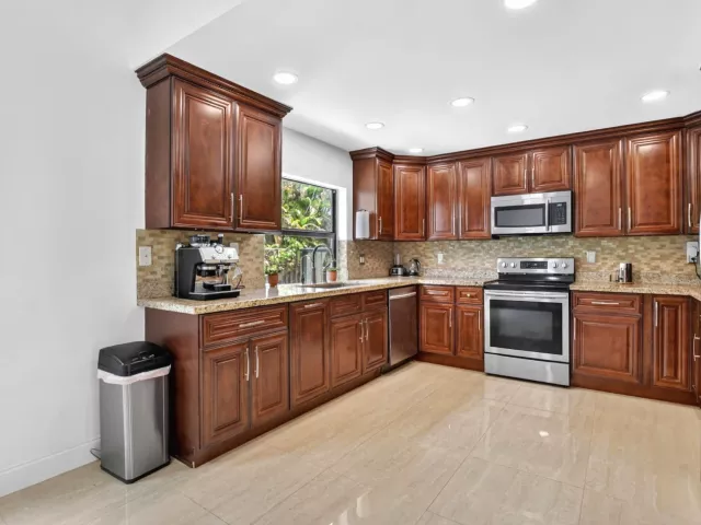 Продажа дома по адресу 19700 Sedgefield Terrace - фото 8916937