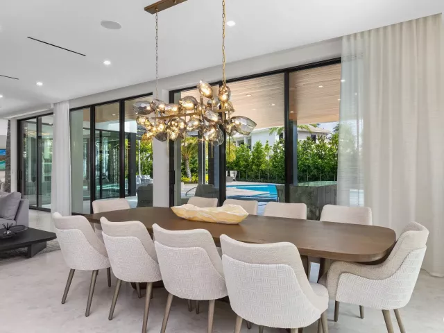 Продажа дома по адресу 217 Thatch Palm Drive - фото 8920544