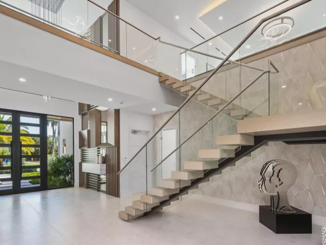 Продажа дома по адресу 217 Thatch Palm Drive - фото 8920534