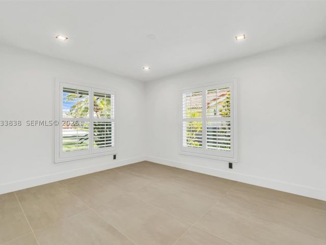 Продажа дома по адресу 11834 Island Lakes Ln - фото 9218396