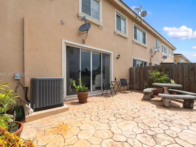 Продажа дома по адресу 16590 SW 70th St - фото 7860251