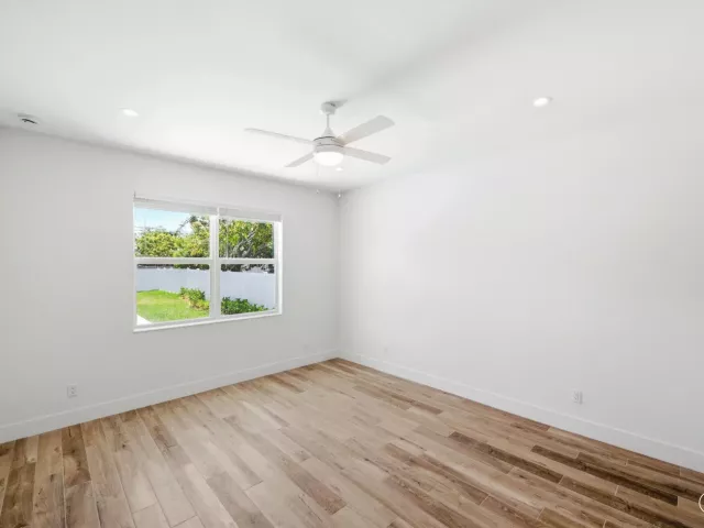 Продажа дома по адресу 316 SW 4th Avenue - фото 9381118