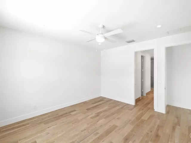 Продажа дома по адресу 316 SW 4th Avenue - фото 9381120