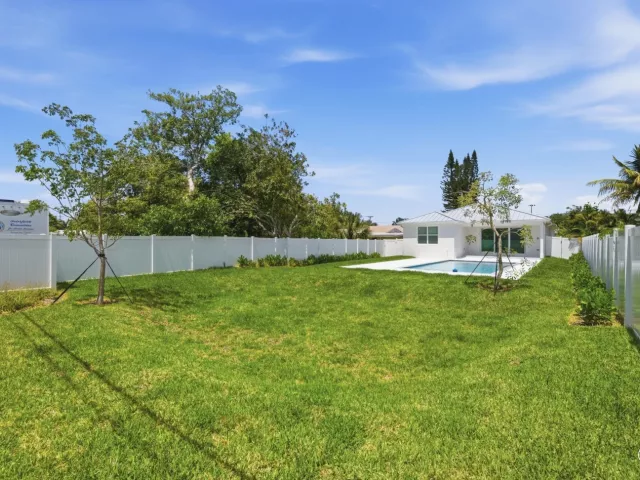 Продажа дома по адресу 316 SW 4th Avenue - фото 9381139