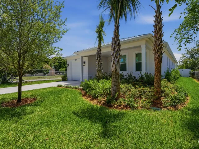 Продажа дома по адресу 316 SW 4th Avenue - фото 9381106