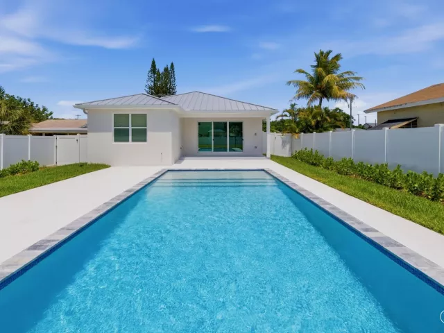 Продажа дома по адресу 316 SW 4th Avenue - фото 9381108