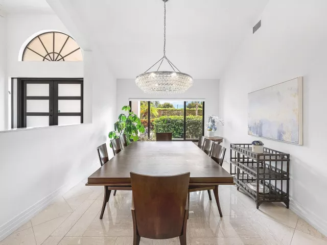Продажа дома по адресу 4976 Bocaire Boulevard - фото 9039291