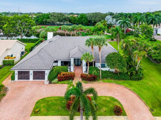 Продажа дома по адресу 4976 Bocaire Boulevard - фото 9039280