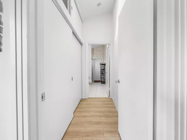 Продажа дома по адресу 4976 Bocaire Boulevard - фото 9039312