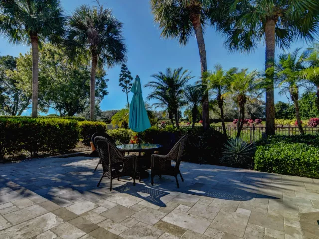 Продажа дома по адресу 4976 Bocaire Boulevard - фото 9039318